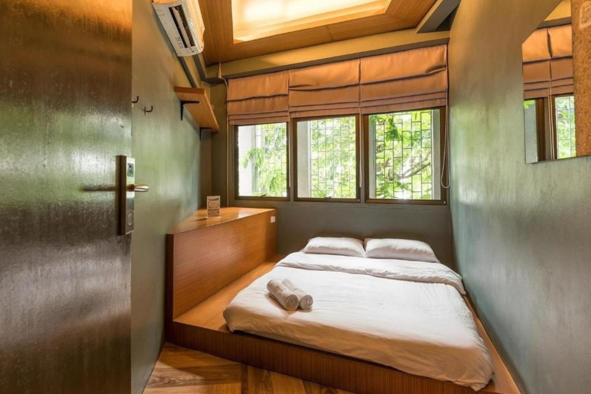 Loftel 22 Hostel Bangkok Exterior photo